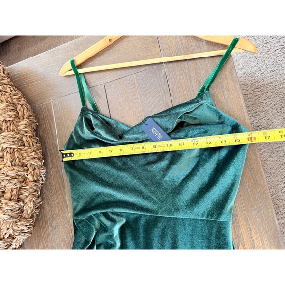 Marchesa Notte Cowl-Neck Embroidered Velvet Gown in Sage Green Size 4 - Picture 7 of 11